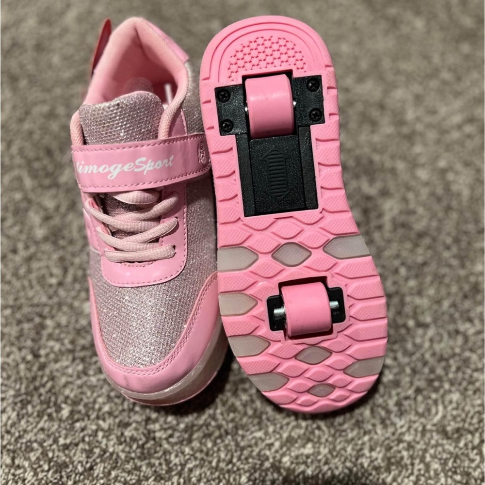 Skate shoes size 2